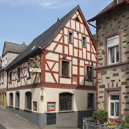 Alte Weinstube Burg Eltz Bed & Breakfast ทรัยส์-คาร์เดิน ภายนอก รูปภาพ