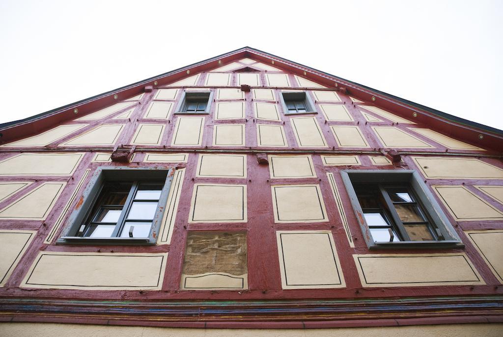 Alte Weinstube Burg Eltz Bed & Breakfast ทรัยส์-คาร์เดิน ภายนอก รูปภาพ