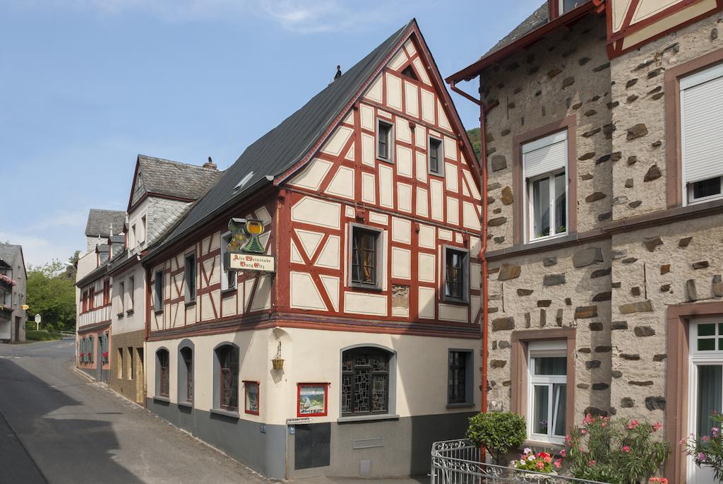 Alte Weinstube Burg Eltz Bed & Breakfast ทรัยส์-คาร์เดิน ภายนอก รูปภาพ